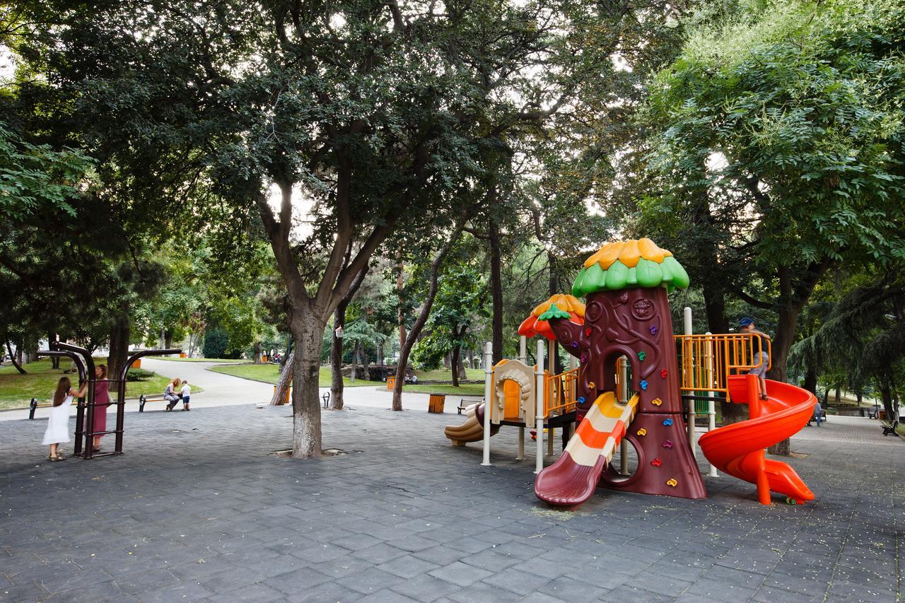 Garden Side Tbilisi Ξενοδοχείο Εξωτερικό φωτογραφία