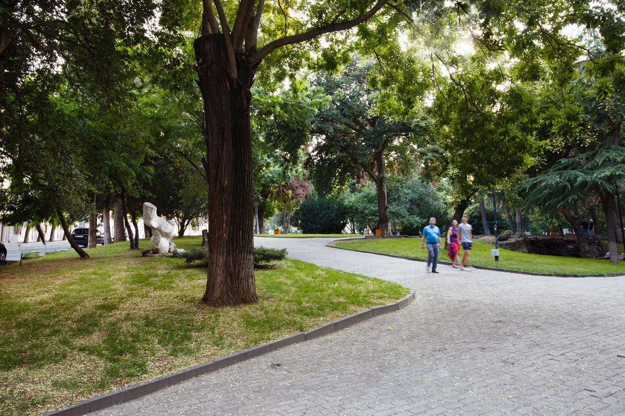 Garden Side Tbilisi Ξενοδοχείο Εξωτερικό φωτογραφία